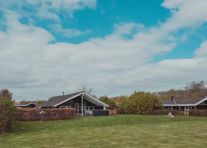 Ferienhaus Neno - 100m From The Sea By Interhome Mommark